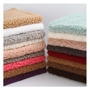 Tissu 100% de Sherpa d'ouatine de Berber de polyester de tissu balayé par ouatine de tissu de polyester
