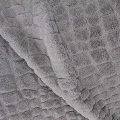 Ouatine 100% de tissu de fourrure de Faux de polyester 340 GM/M chez le lapin tondu par couleur de plaine