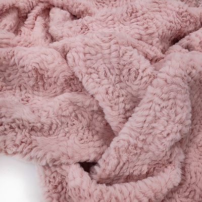 Le tissu rose de fourrure de Faux de polyester a tricoté 58/60" pour le lapin de fleur d'habillement