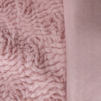 Le tissu rose de fourrure de Faux de polyester a tricoté 58/60" pour le lapin de fleur d'habillement