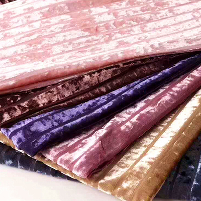 La rayure Diamond Korean Velvet Fabric Stripe pour des dames habillent 240 GSM