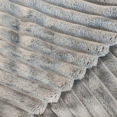 tissu d'ouatine de flanelle du jacquard 150D tricoté dans diverses couleurs 270 GSM