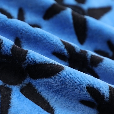 Double tissu mou latéral d'ouatine de flanelle imprimé cisaillé pour des vêtements de nuit de couverture de literie