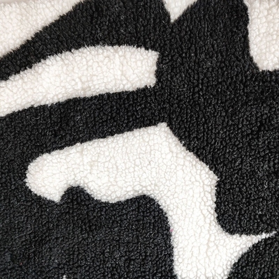 le polyester 650gsm 100% Sherpa doux tondent le tissu pour le fil de sac à main de veste teint