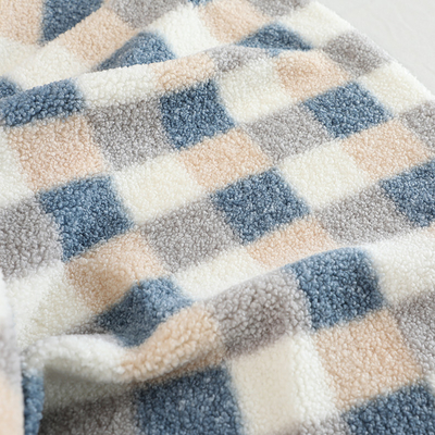 200gsm Sherpa imprimé par plaid a rayé le polyester 100% de tissu d'ouatine