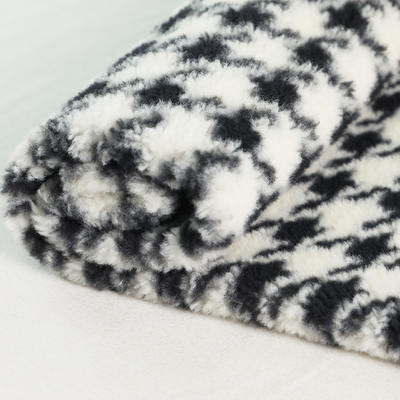 Sherpa modelé imprimé tondent le tissu 300gsm 150D pour des couvertures