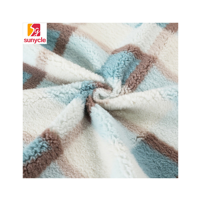 Tissu vert 300gsm 150D de Sherpa de manteau d'hiver de literie chaude de tapis