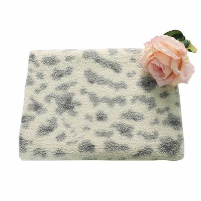 Sherpa imprimé par polyester 100% tondent le tissu 150D 288F 300gsm pour la chaise Pajams de sacs