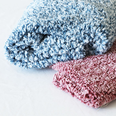 Dos 100% latéral simple de polyester bleu de Shu Velveteen Fabric 180gsm pour le manteau de pyjama