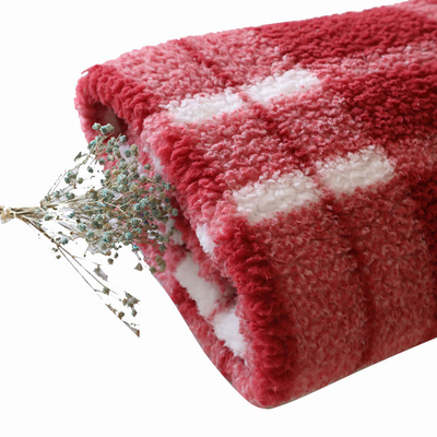 Le modèle de grille a imprimé le tissu rouge 250gsm de velventine pour le peignoir