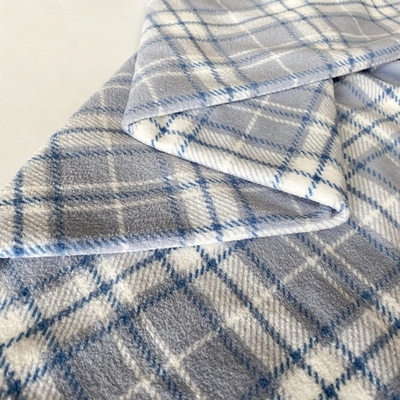 Le polyester le plaid que classique a imprimé le tissu mou superbe pour des chaussures vêtx Pillowslip