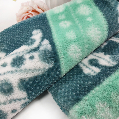 Matériel vert imprimé 330gsm 150D de fourrure de peluche de lapin faux